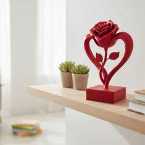 rose eternelle sculté rouge sur une etagère dans un salon